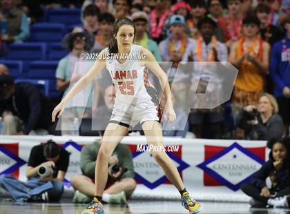 Thumbnail 2 in Dover vs. Lamar (AAA 3A State Final) photogallery.