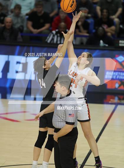 Thumbnail 3 in Dover vs. Lamar (AAA 3A State Final) photogallery.