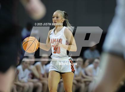Thumbnail 2 in Dover vs. Lamar (AAA 3A State Final) photogallery.