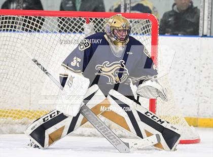 Thumbnail 3 in Notre Dame, Ffd vs. Northwest Catholic (CIAC D1 1st Round) photogallery.