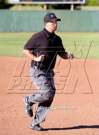Thumbnail 2 in Serra vs St. Mary's (Boras Classic North) photogallery.