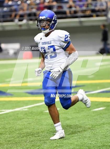 Thumbnail 2 in Northwest Christian vs. Fountain Hills (Kick-Off Classic) photogallery.