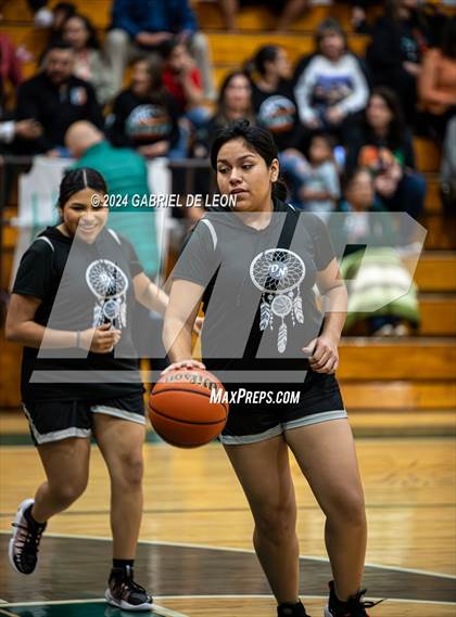 Thumbnail 2 in Donna North @ Harlingen South photogallery.