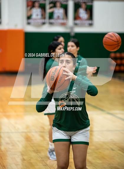 Thumbnail 3 in Donna North @ Harlingen South photogallery.