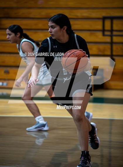 Thumbnail 1 in Donna North @ Harlingen South photogallery.