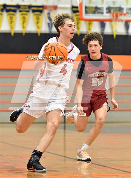 Thumbnail 3 in Patterson vs. Bella Vista (Tiger Classic) photogallery.