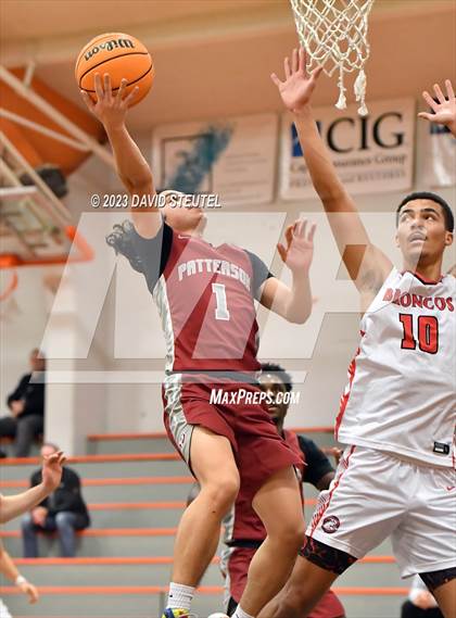 Thumbnail 1 in Patterson vs. Bella Vista (Tiger Classic) photogallery.