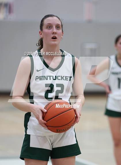 Thumbnail 3 in Pentucket Regional vs. Pope Francis Prep (MIAA Division 3 Round of 32) photogallery.