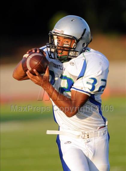Thumbnail 2 in Eastlake @ Moorpark photogallery.
