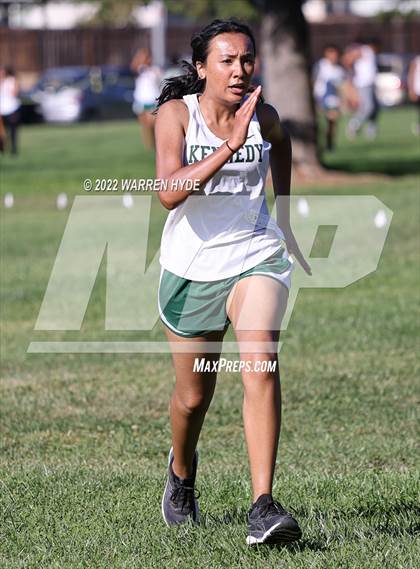 Thumbnail 3 in SJS Metro League Center Meet #1 photogallery.