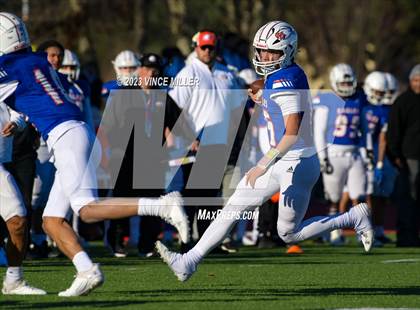 Thumbnail 1 in Eastlake @ Graham-Kapowsin (WIAA 4A Semifinal) photogallery.