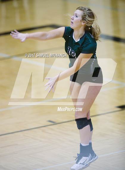 Thumbnail 3 in Lincoln Southwest vs. Lincoln Southeast (Heartland Athletic Conference) photogallery.