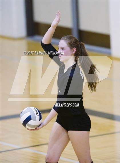 Thumbnail 2 in Lincoln Southwest vs. Lincoln Southeast (Heartland Athletic Conference) photogallery.