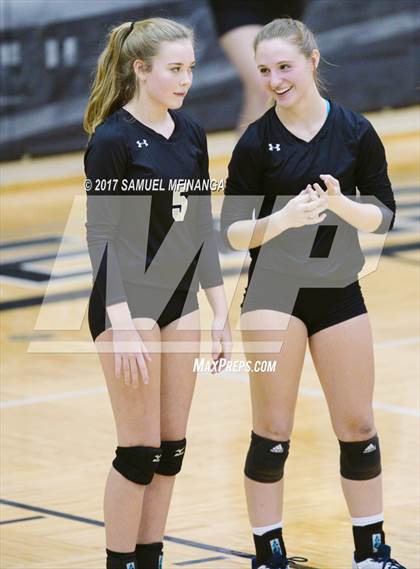 Thumbnail 3 in Lincoln Southwest vs. Lincoln Southeast (Heartland Athletic Conference) photogallery.
