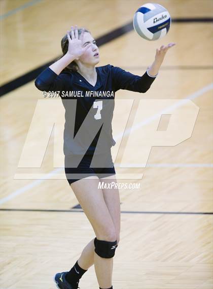 Thumbnail 3 in Lincoln Southwest vs. Lincoln Southeast (Heartland Athletic Conference) photogallery.