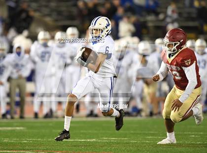 Thumbnail 2 in Brother Martin vs. Jesuit photogallery.