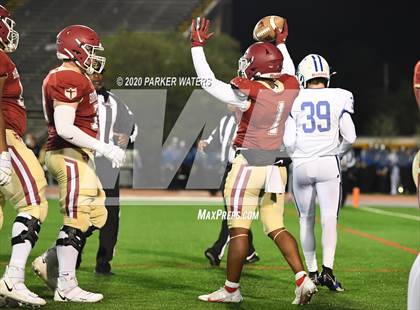 Thumbnail 1 in Brother Martin vs. Jesuit photogallery.