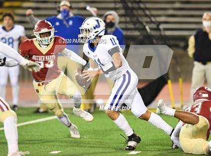 Thumbnail 2 in Brother Martin vs. Jesuit photogallery.