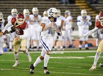 Thumbnail 3 in Brother Martin vs. Jesuit photogallery.