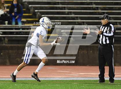 Thumbnail 1 in Brother Martin vs. Jesuit photogallery.