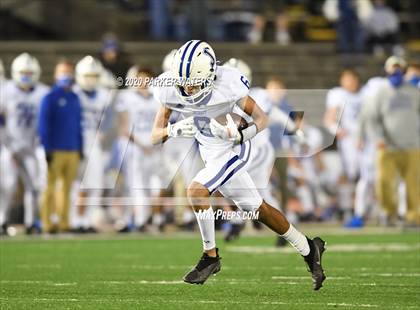 Thumbnail 2 in Brother Martin vs. Jesuit photogallery.