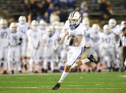 Thumbnail 1 in Brother Martin vs. Jesuit photogallery.