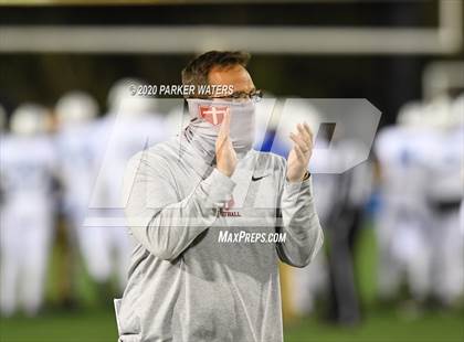 Thumbnail 3 in Brother Martin vs. Jesuit photogallery.