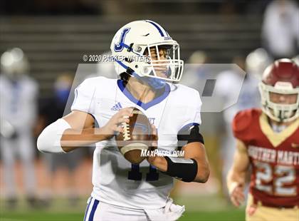 Thumbnail 3 in Brother Martin vs. Jesuit photogallery.