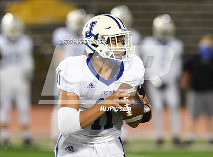 Thumbnail 2 in Brother Martin vs. Jesuit photogallery.
