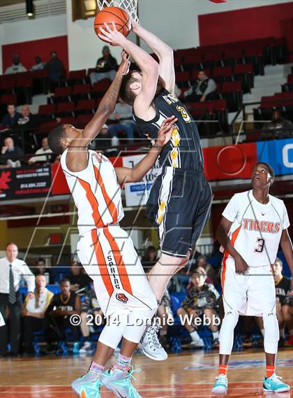 Thumbnail 1 in Greece Athena vs Spring Valley (Slam Dunk Tournament) photogallery.