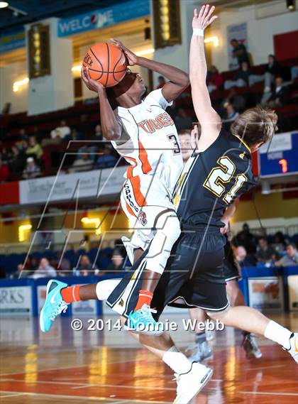 Thumbnail 3 in Greece Athena vs Spring Valley (Slam Dunk Tournament) photogallery.