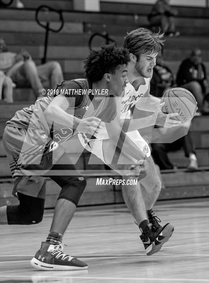 Thumbnail 3 in Grimsley @ Terry Sanford photogallery.