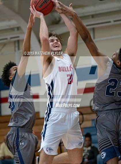 Thumbnail 2 in Grimsley @ Terry Sanford photogallery.