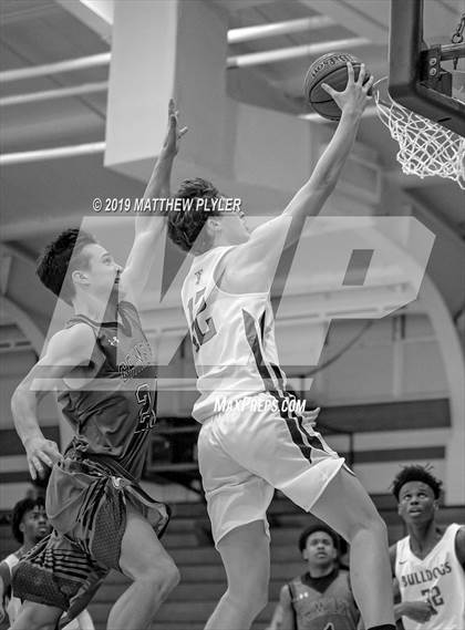 Thumbnail 1 in Grimsley @ Terry Sanford photogallery.