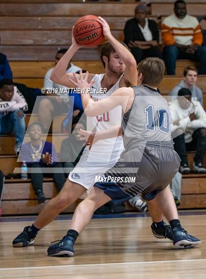 Thumbnail 2 in Grimsley @ Terry Sanford photogallery.