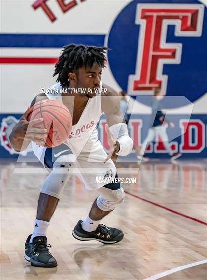 Thumbnail 2 in Grimsley @ Terry Sanford photogallery.