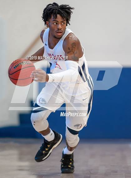 Thumbnail 3 in Grimsley @ Terry Sanford photogallery.