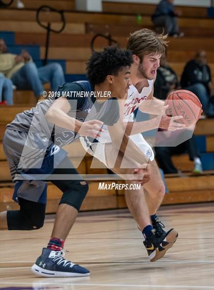 Thumbnail 3 in Grimsley @ Terry Sanford photogallery.