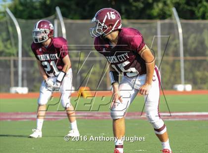 Thumbnail 3 in Calhoun vs Garden City photogallery.