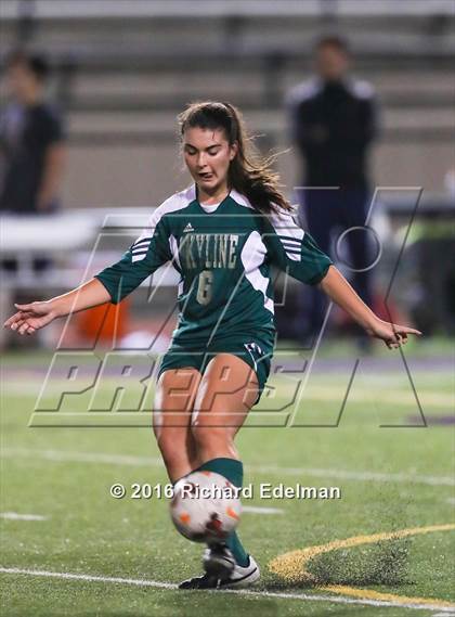 Thumbnail 2 in Skyline vs. Issaquah photogallery.