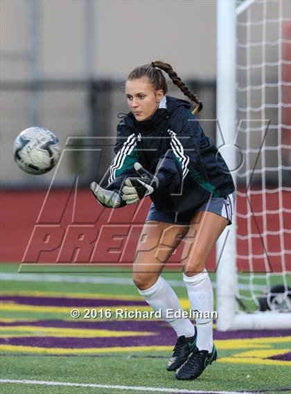 Thumbnail 2 in Skyline vs. Issaquah photogallery.