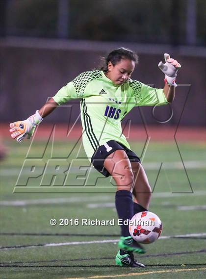 Thumbnail 2 in Skyline vs. Issaquah photogallery.