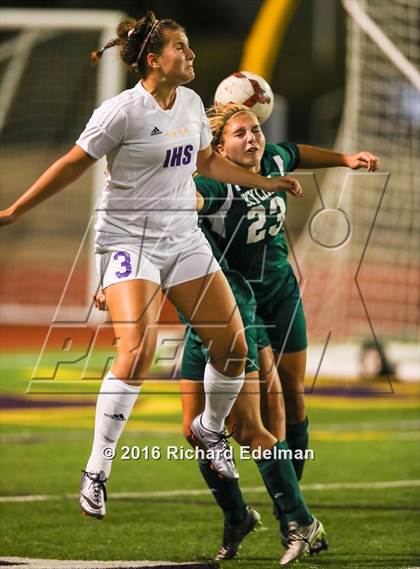 Thumbnail 1 in Skyline vs. Issaquah photogallery.