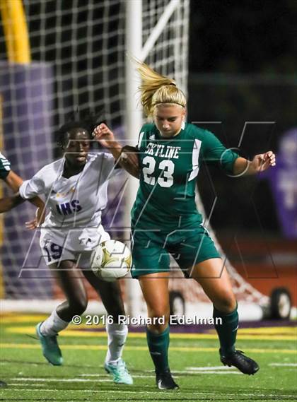 Thumbnail 1 in Skyline vs. Issaquah photogallery.