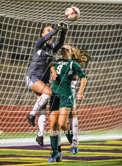 Thumbnail 1 in Skyline vs. Issaquah photogallery.