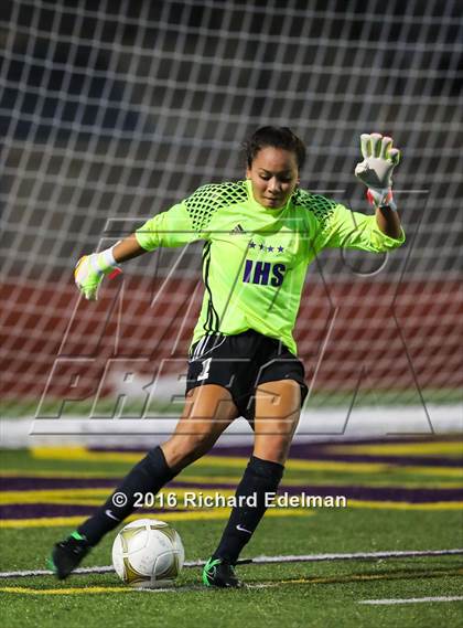 Thumbnail 1 in Skyline vs. Issaquah photogallery.