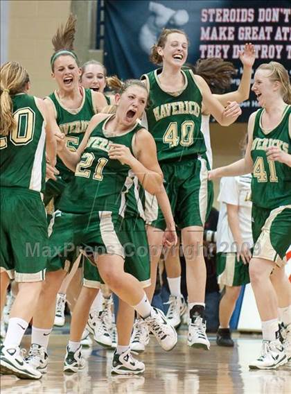 Thumbnail 3 in La Costa Canyon vs Poway (SDS D1 Final) photogallery.