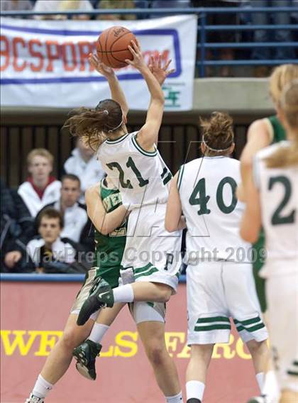 Thumbnail 1 in La Costa Canyon vs Poway (SDS D1 Final) photogallery.