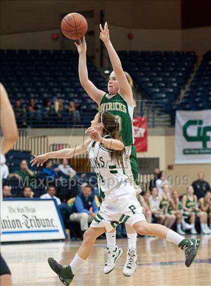 Thumbnail 2 in La Costa Canyon vs Poway (SDS D1 Final) photogallery.