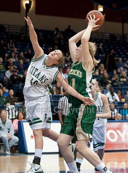 Thumbnail 1 in La Costa Canyon vs Poway (SDS D1 Final) photogallery.